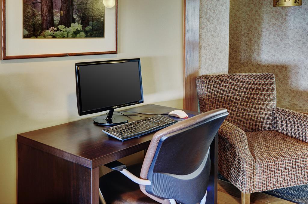 Lakeview Inns & Suites - Brandon Ngoại thất bức ảnh