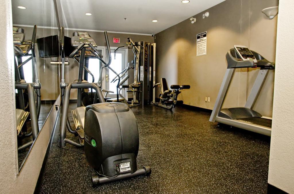 Lakeview Inns & Suites - Brandon Ngoại thất bức ảnh