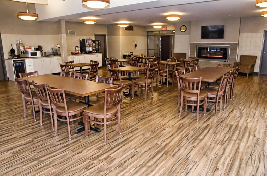 Lakeview Inns & Suites - Brandon Ngoại thất bức ảnh
